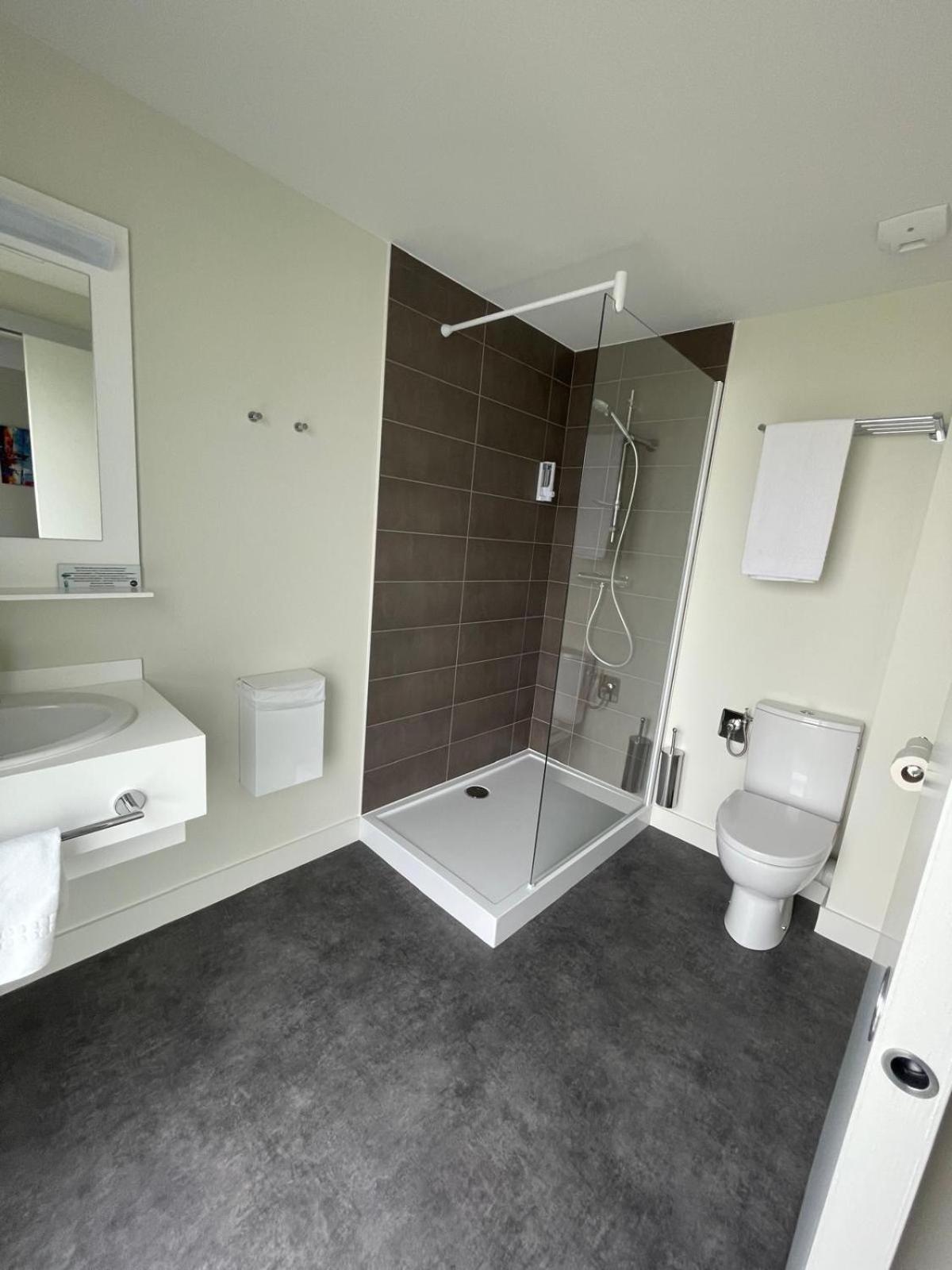 Hotel Wood Inn Bordeaux Aéroport Mérignac Buitenkant foto