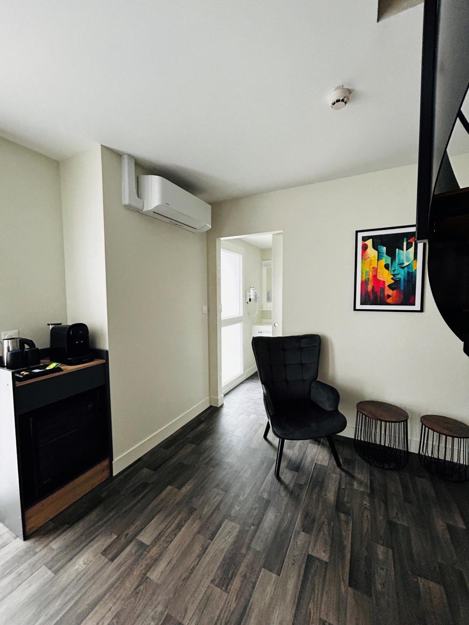Hotel Wood Inn Bordeaux Aéroport Mérignac Buitenkant foto