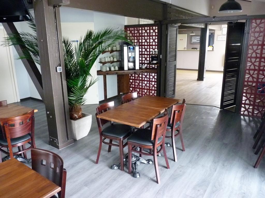 Hotel Wood Inn Bordeaux Aéroport Mérignac Buitenkant foto